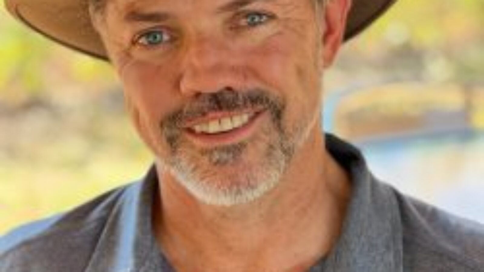 Dr Daniel Featherstone