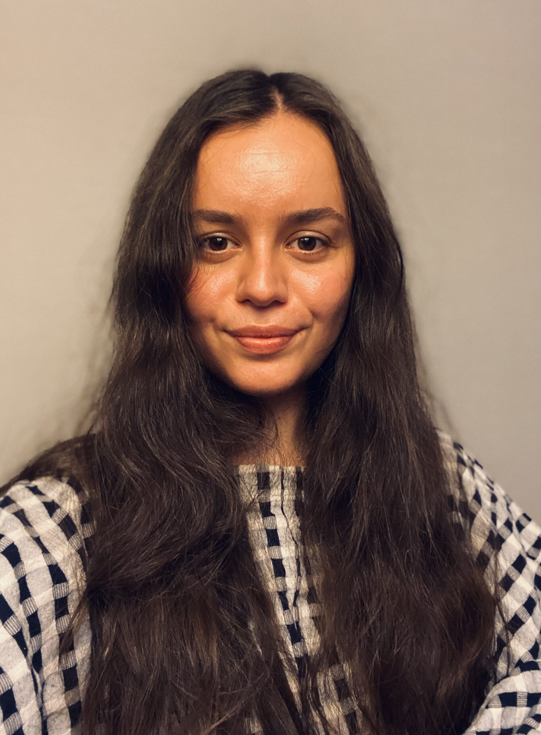 Dr Indigo Holcombe-James